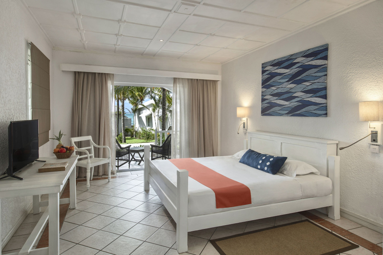 Bedroom 4, Astroea Beach Hotel