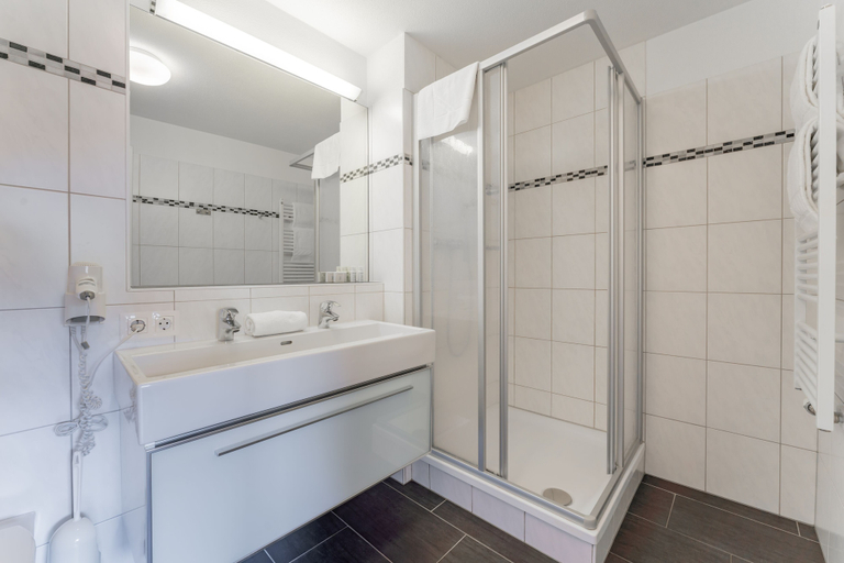 Bathroom 3, AlpenParks Maria Alm - Appartments, Zell am See