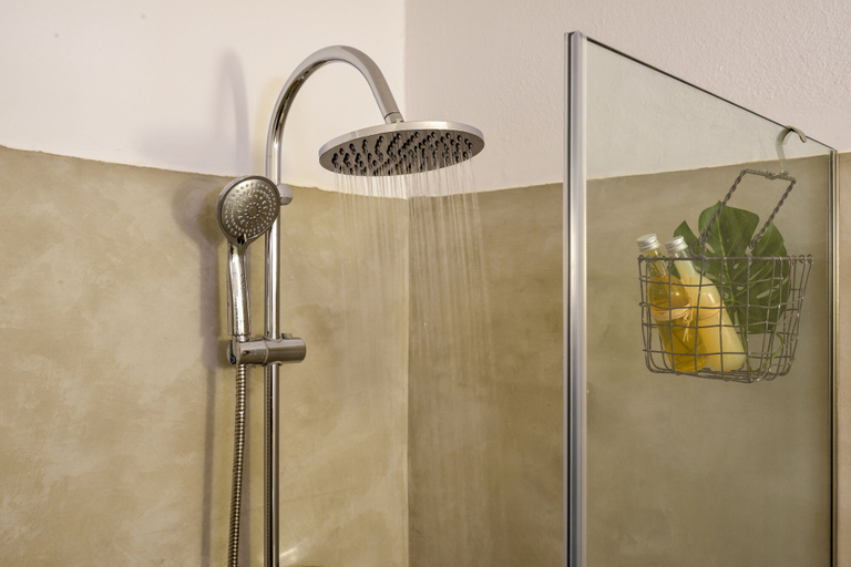 Bathroom 2, Tellus City, Crete