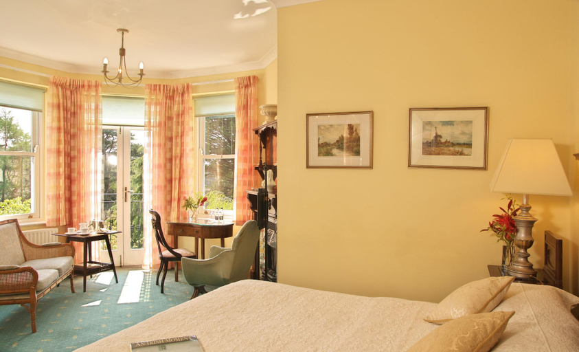 Bedroom 2, Seaview House Hotel