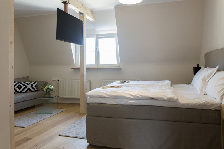 Bedroom 5, Cottage Rheingau Hotel, Rheingau-Taunus-Kreis