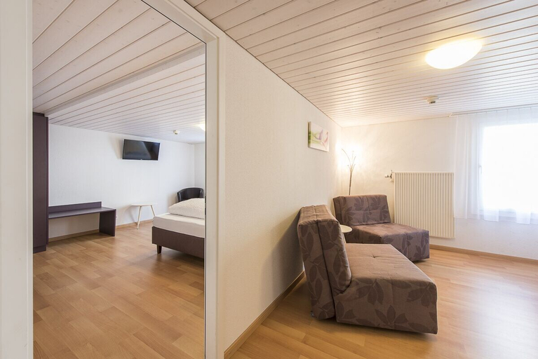 Bedroom 4, Hotel Engel, Nidwalden