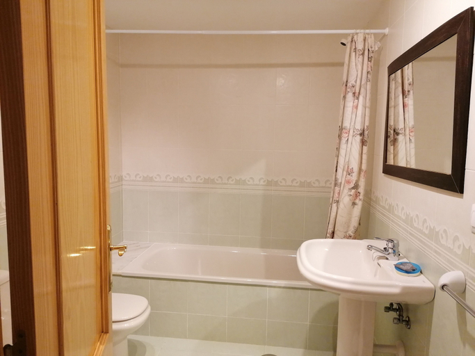 Bathroom 3, Apartamento Entreplayas Tapia, Asturias