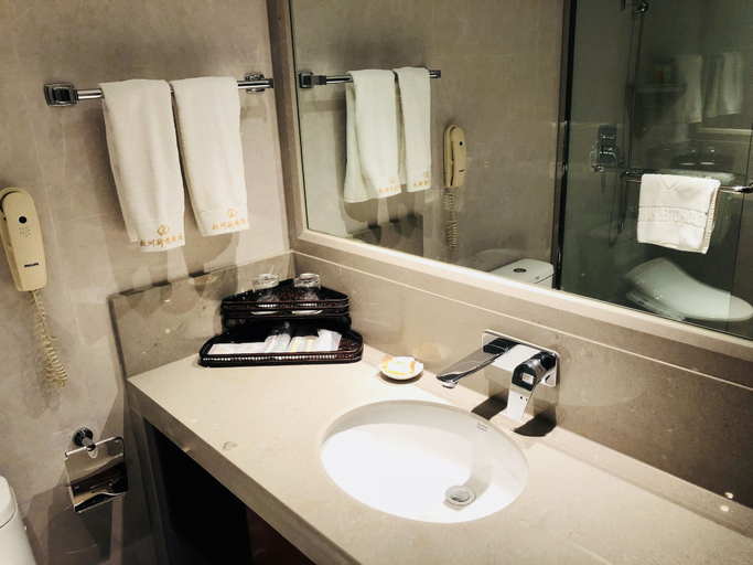 Bathroom 3, Hangzhou Xinqiao Hotel, Hangzhou
