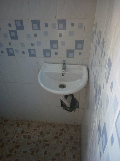 Bathroom 4, Half City Lounge, Ruiru
