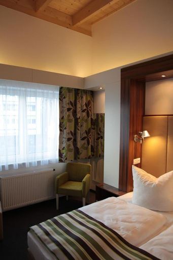 Bedroom 3, Hotel Alea City, Pfaffenhofen an der Ilm