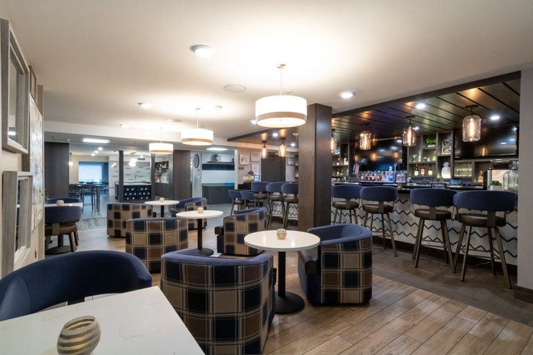 Food & Drinks 5, Oxford Suites Portland - Jantzen Beach, Multnomah