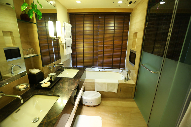 Bathroom 4, ITC Gardenia, a Luxury Collection Hotel, Bengaluru, Bangalore
