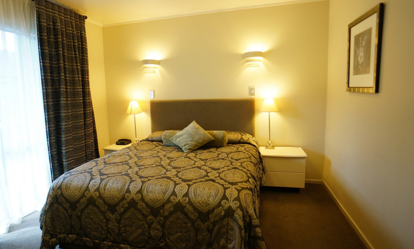 Bedroom 2, Cornwall Park Motor Inn, Waitakere