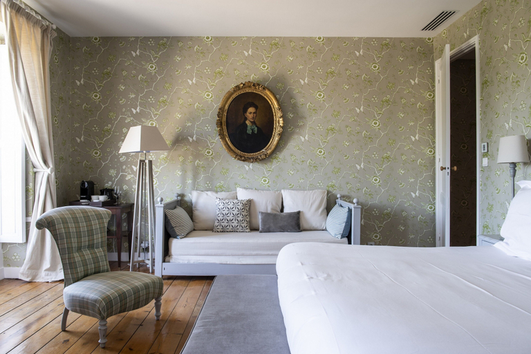 Bedroom 2, Château Ormes de Pez, Gironde