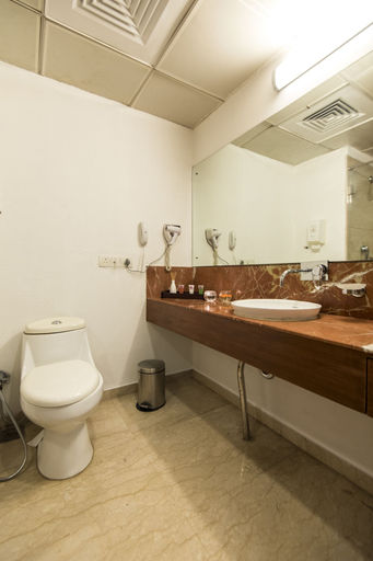 Bathroom 5, Park Ornate, Pune