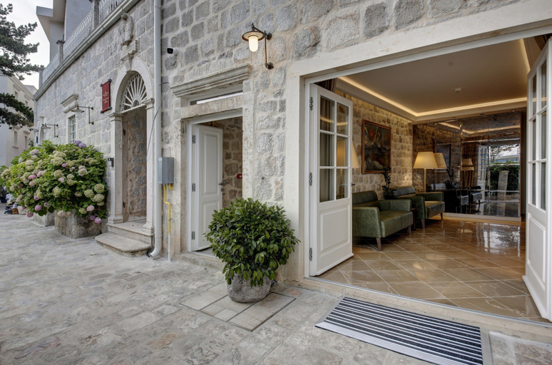 Exterior & Views 2, Heritage Hotel Leon Coronato