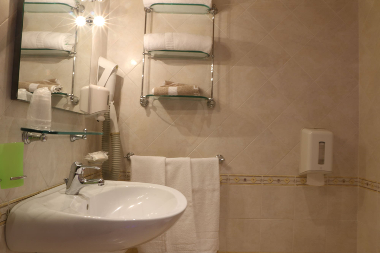 Bathroom 4, Hotel Centrale, Reggio Di Calabria