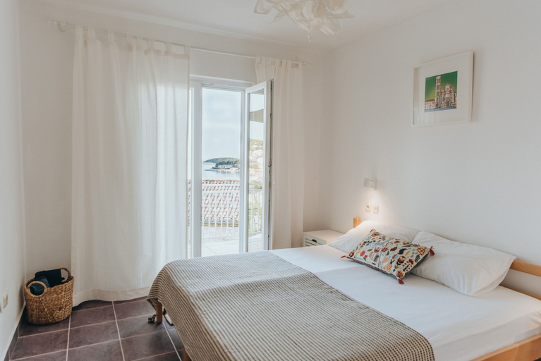 Bedroom 3, Anatota, Hvar