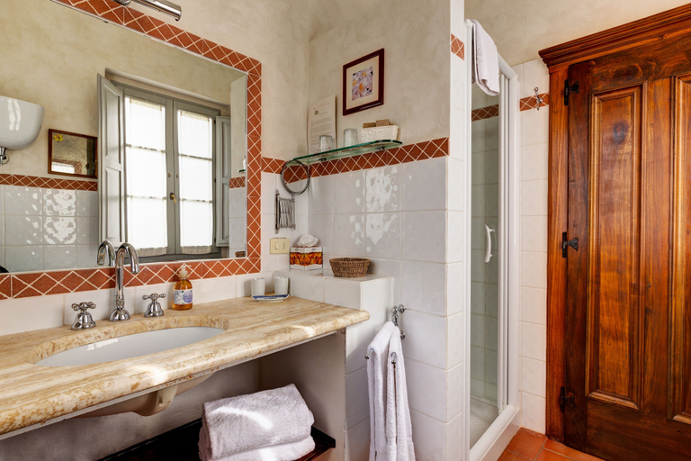 Bathroom 5, Casa Bellavista, Arezzo