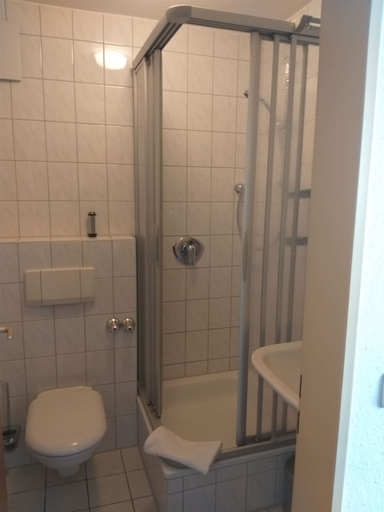 Bathroom 4, Gasthof Zur Sonne, Günzburg