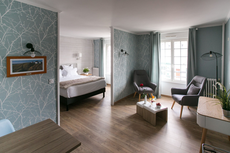 Bedroom 3, Le Cotentin Appart'hôtels & Restaurant 'le Cot', Manche