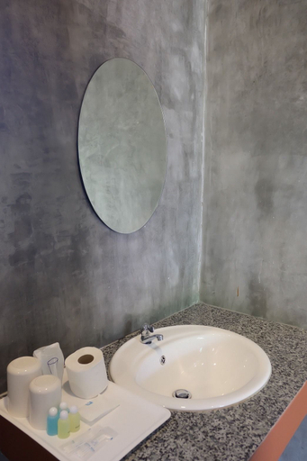 Bathroom 4, Coral Resort, Koh Chang