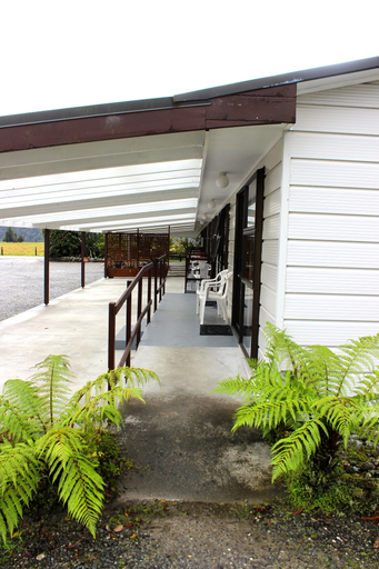 Exterior & Views 2, Lake Matheson Motel, Westland