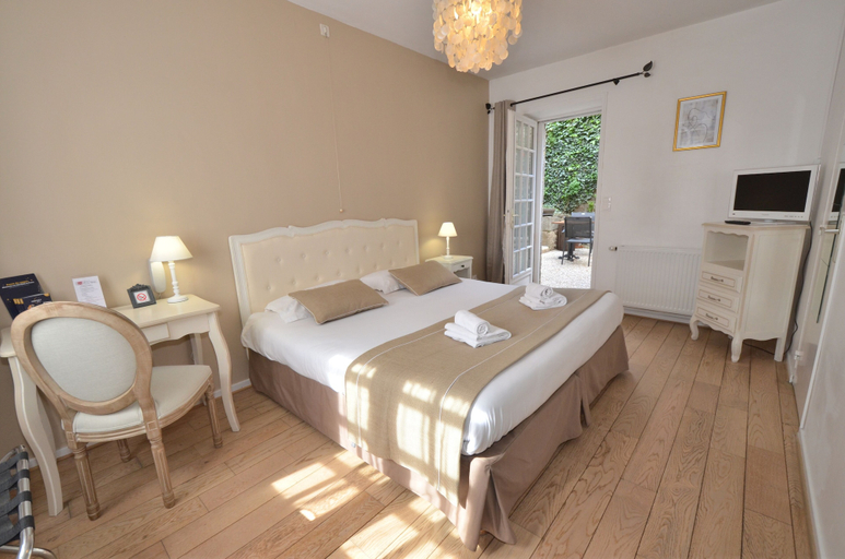 Bedroom 4, Demeures & Châteaux - Hôtel de la porte Saint-Malo - DINAN, Côtes-d'Armor
