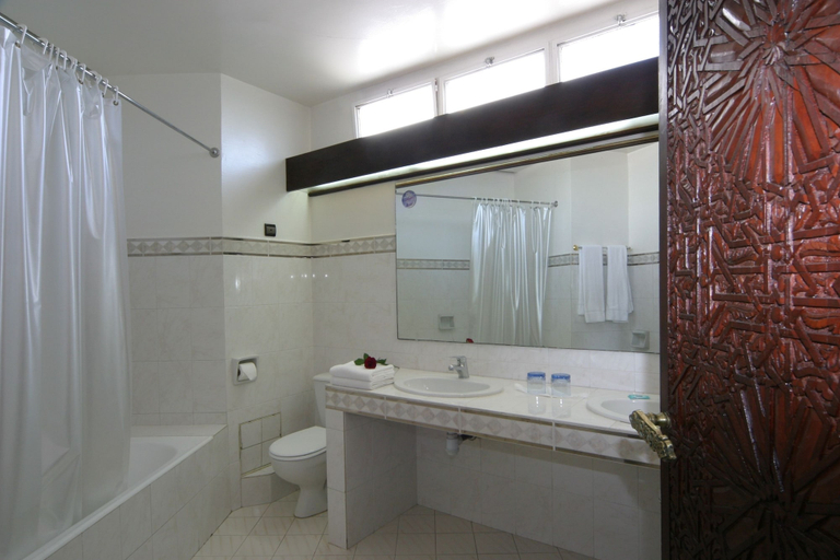 Bathroom 5, Chellah Hotel, Tanger-Assilah