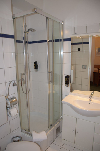 Bathroom 4, Gartenhotel Gabriel City, Wien