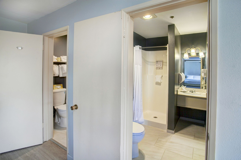 Bathroom 5, Inn At Seaside, Clatsop