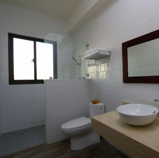 Bathroom 3, Jifun Flower Meanings, Hualien