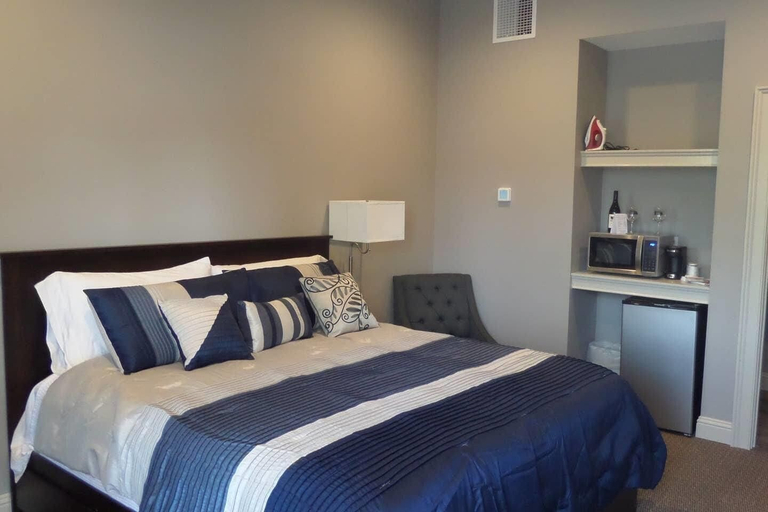 Bedroom 2, The Inn at Elijah McLeans, Franklin