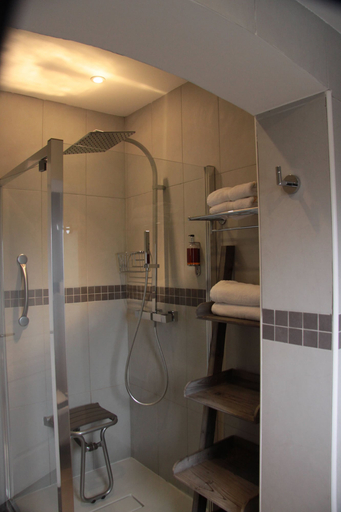 Bathroom 4, Casa di Lucia, Haute-Corse