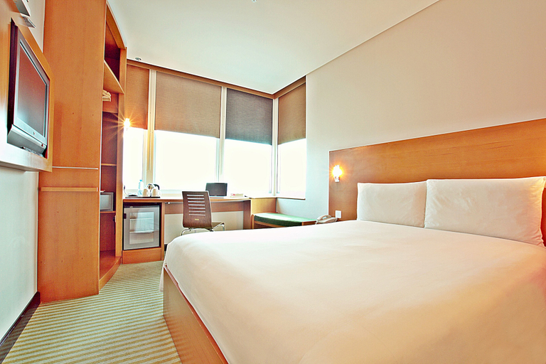 Bedroom 3, ibis Sharq, Kuwait City
