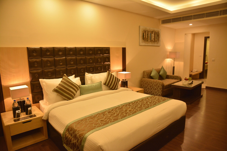 Bedroom 2, Grand Plaza Lords Inn Jammu, Jammu