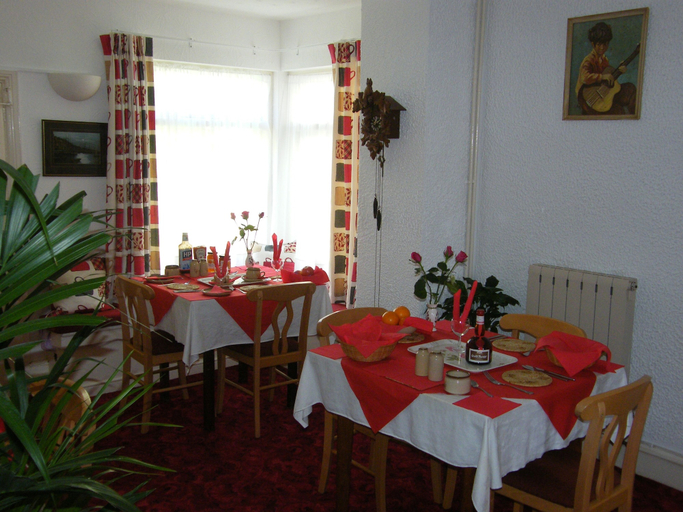 Food & Drinks 4, El Tabora Guest House