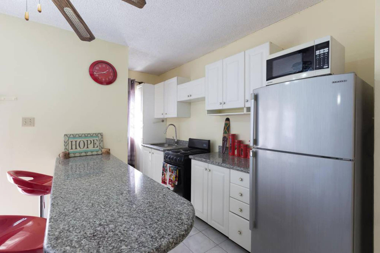 Others 5, Kgn Most Centrally Located One Bdrm II