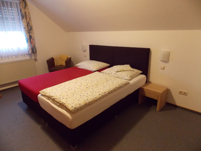 Bedroom 2, Gasthaus Pension Rezatgrund, Ansbach