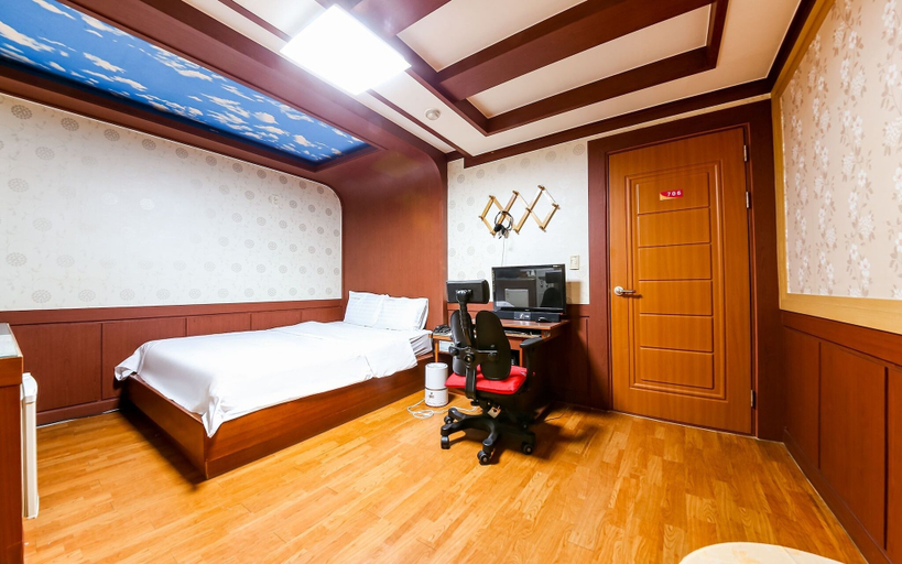 Bedroom 2, Mokpo Sky hotel, Muan