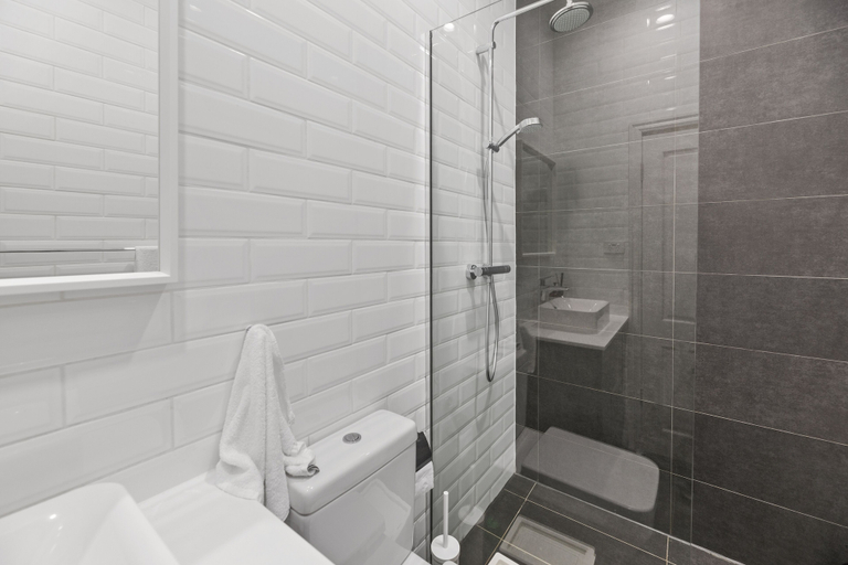 Bathroom 4, Work Sleep Live Melbourne, Melbourne