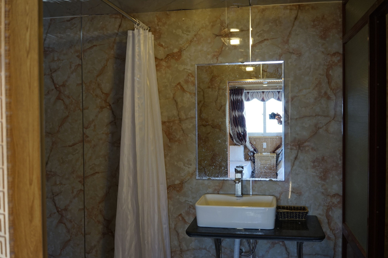 Bathroom, Cat Ba Sisters Legend Cruise, Cát Hải