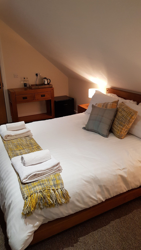 Bedroom 2, The Barn Courtyard, Leicestershire