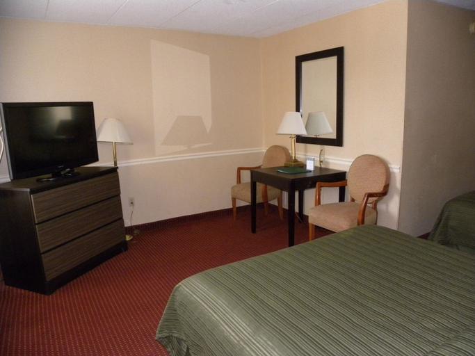 Bedroom 3, Quality Inn Mt. Vernon, Fairfax