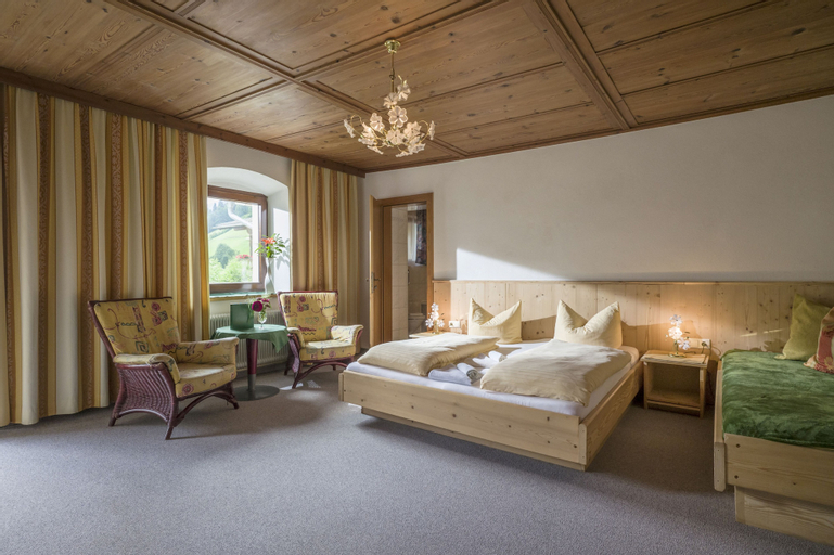 Bedroom 3, Ferienhof Kampfl, Schwaz