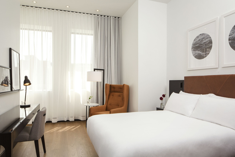 Bedroom 2, Hotel Place d'Armes, Montréal