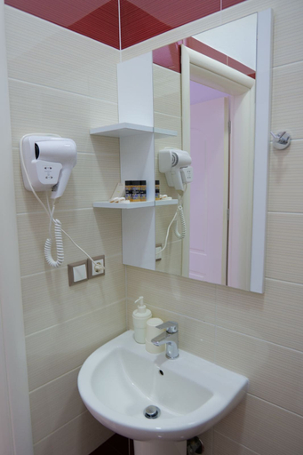 Bathroom 4, Hotel Mira Mare, Sarandës