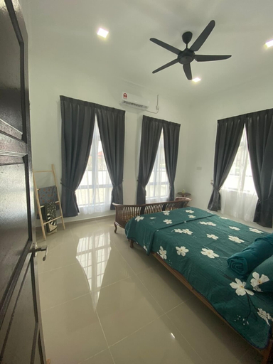 Bedroom 5, Homestay Tok Bali, Pasir Putih