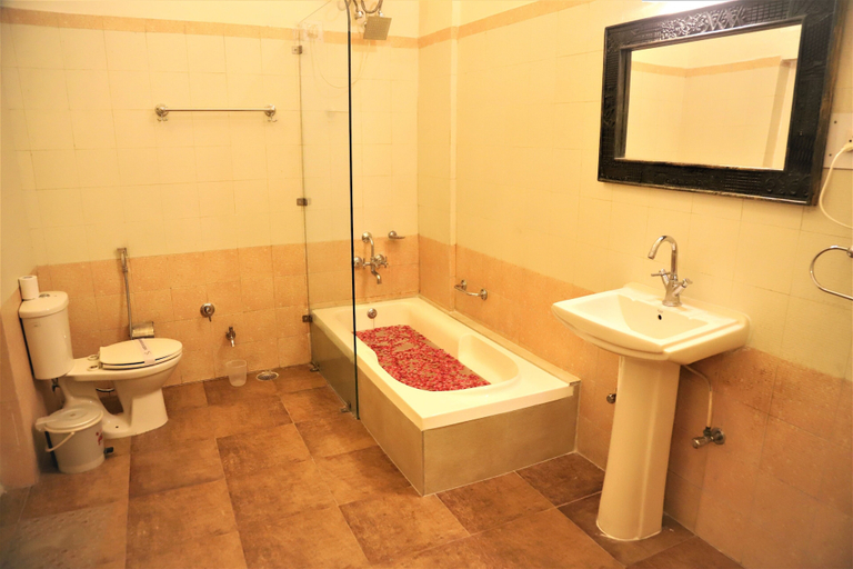 Bathroom 4, The Kothi Heritage, Jodhpur