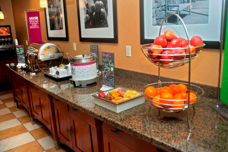 Food & Drinks 5, Hampton Inn Evanston, Uinta