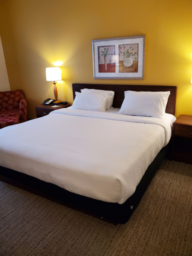 Bedroom 3, Wingate by Wyndham Uniontown, Fayette