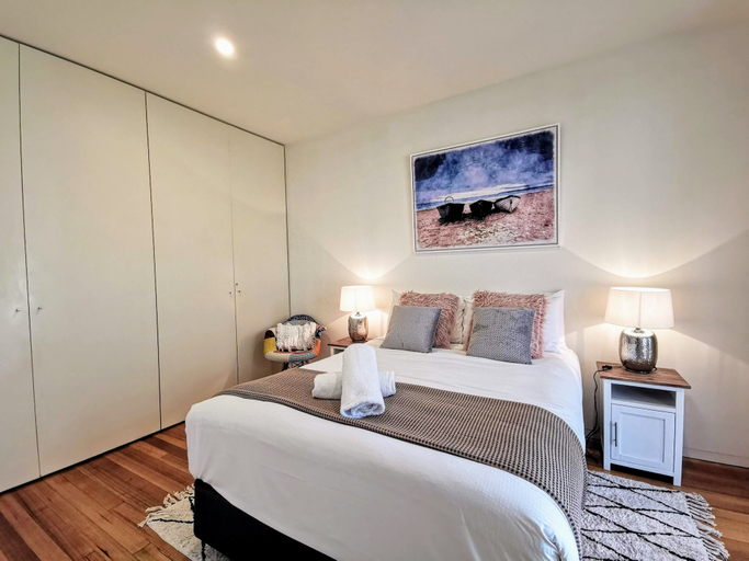 Bedroom 3, Phoenix Apartments, Surf Coast - West