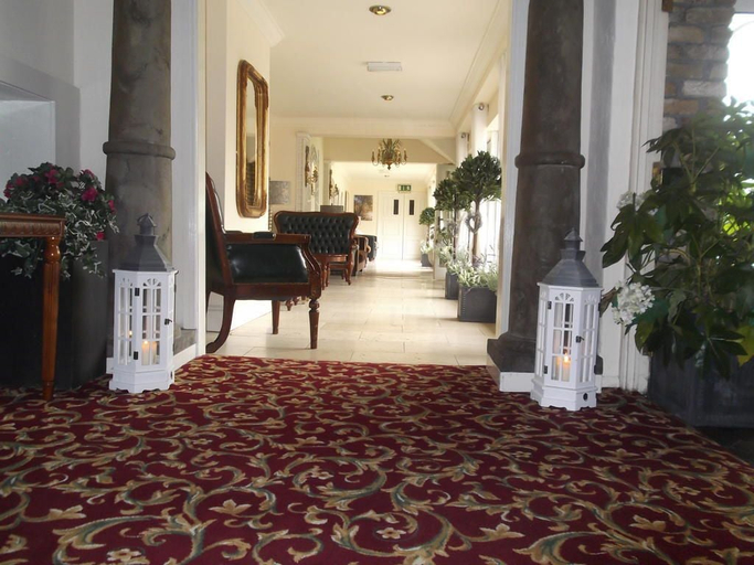 Others 4, Greville Arms Hotel