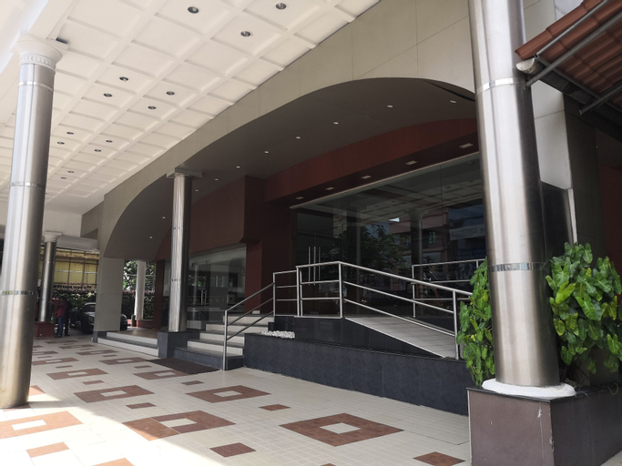 Exterior & Views 2, Hotel Presidency, Ernakulam
